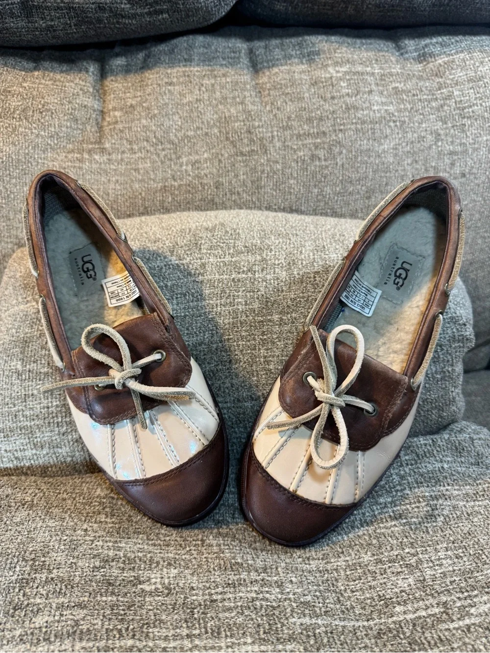 UGG brown features box